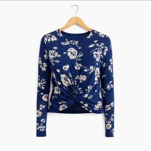 🎉Forever 21 Navy Cropped Twist Tie Floral Top Sz Lg